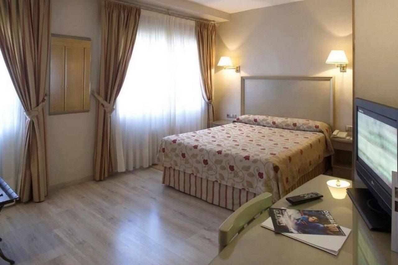 Hotel Crisol Almirante Bonifaz Burgo Zewnętrze zdjęcie