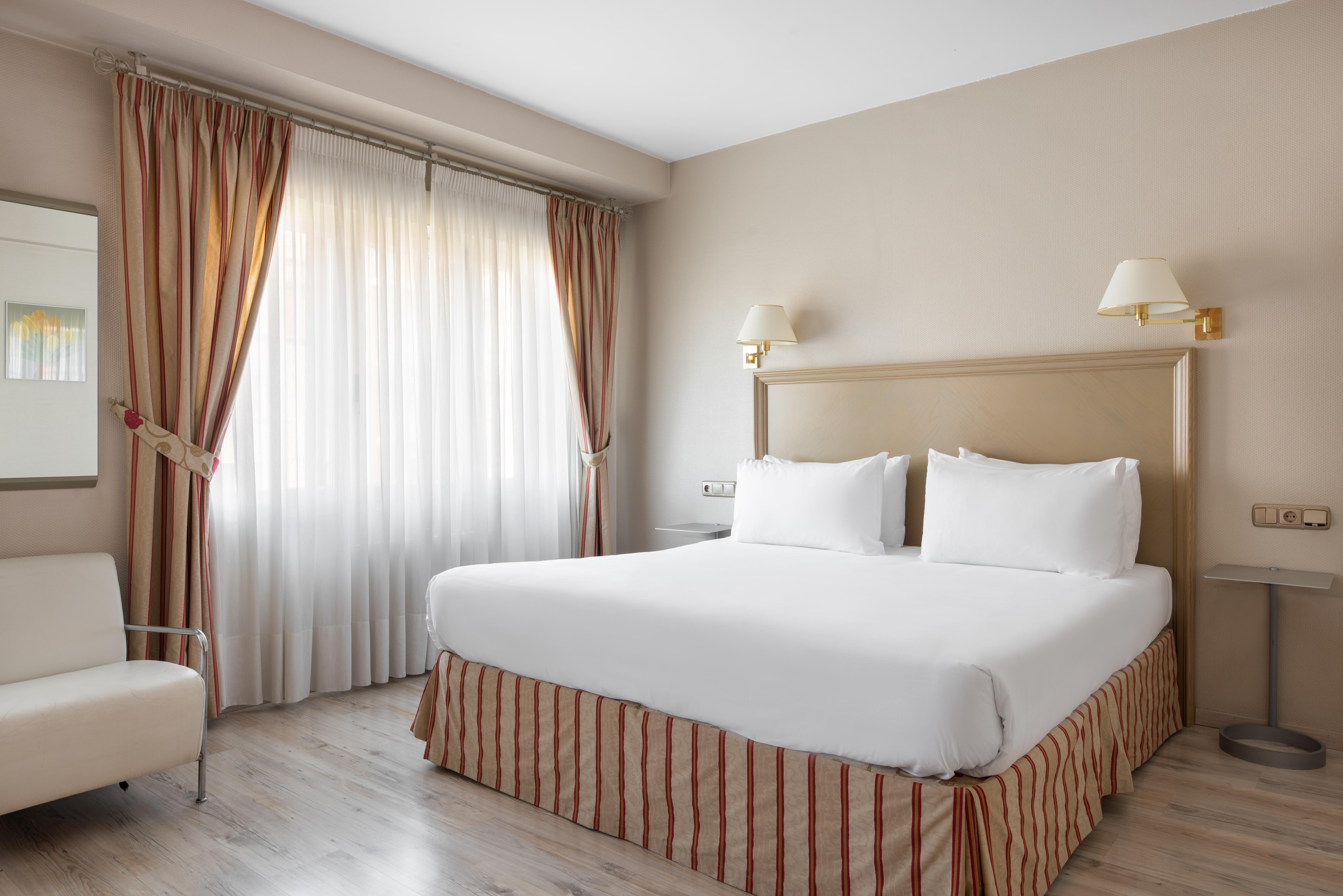 Hotel Crisol Almirante Bonifaz Burgo Zewnętrze zdjęcie