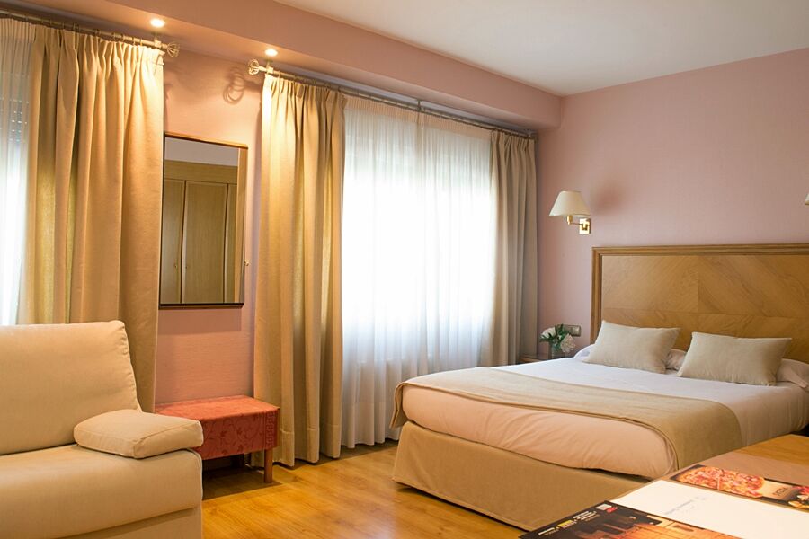 Hotel Crisol Almirante Bonifaz Burgo Zewnętrze zdjęcie