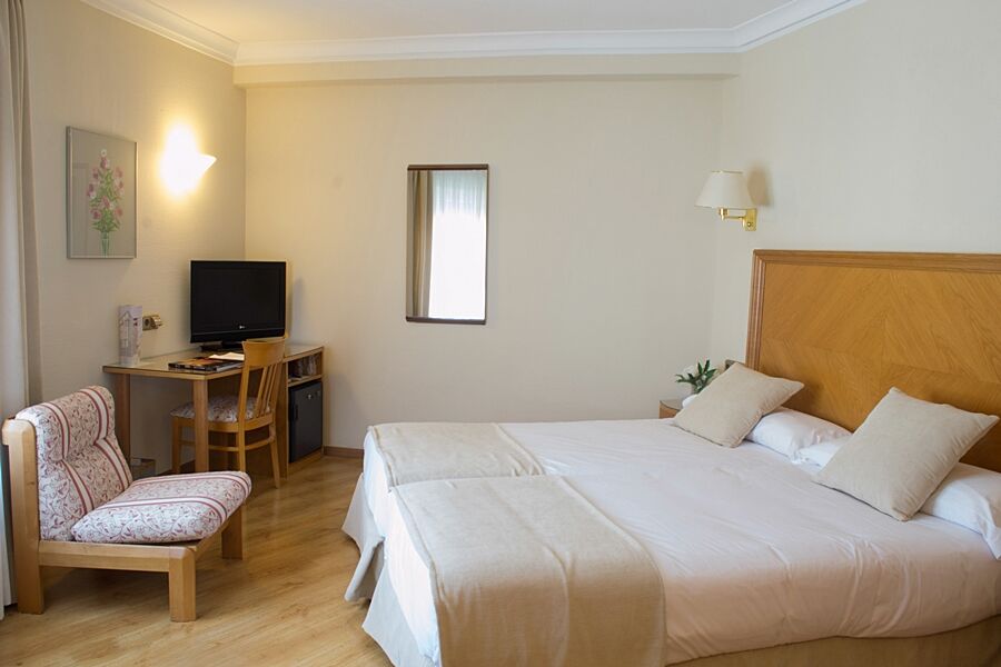 Hotel Crisol Almirante Bonifaz Burgo Zewnętrze zdjęcie