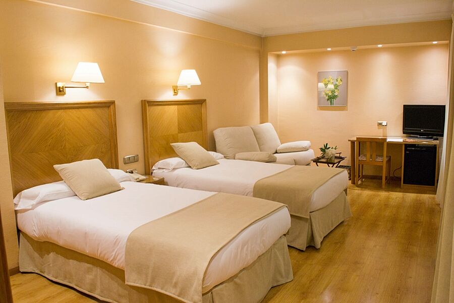 Hotel Crisol Almirante Bonifaz Burgo Zewnętrze zdjęcie