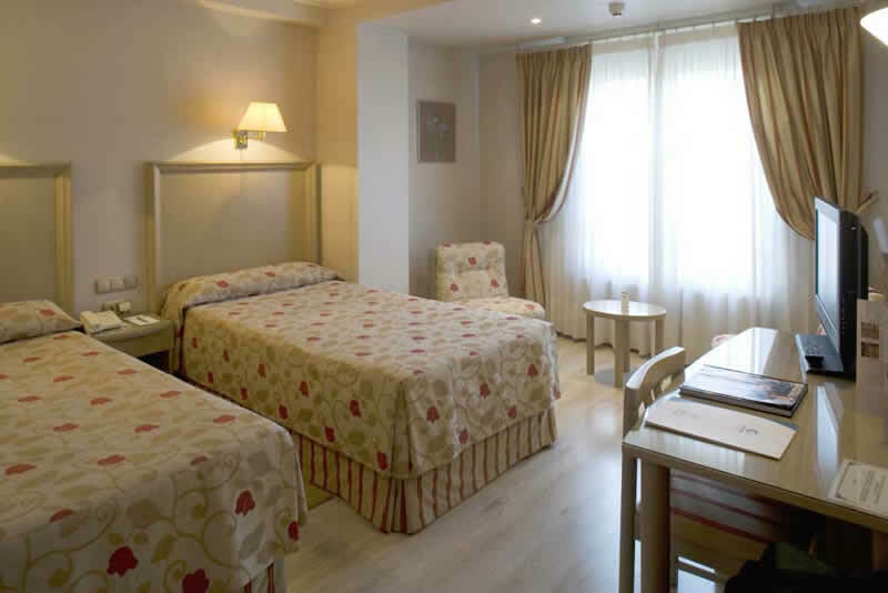 Hotel Crisol Almirante Bonifaz Burgo Zewnętrze zdjęcie